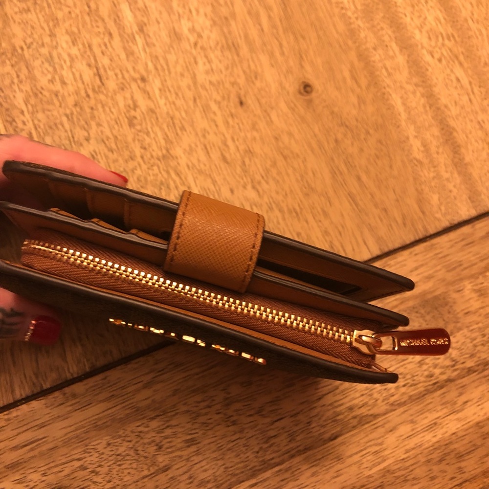 Michael Kors Cardholder Wallet - Picture 3 of 7